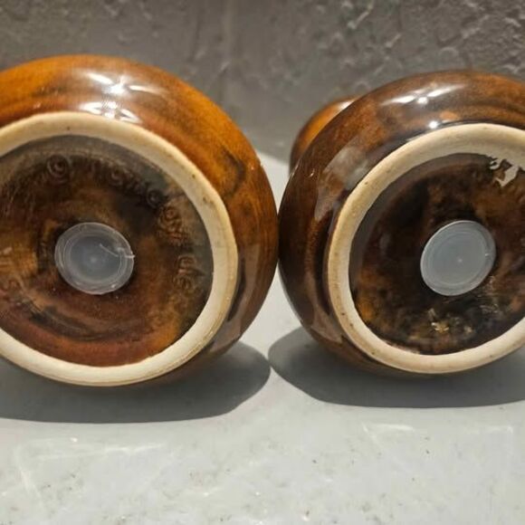 Ceramic Brown Glazed Salt and Pepper Shakers 4.5" Wood like 70s - Picture 5 of 8